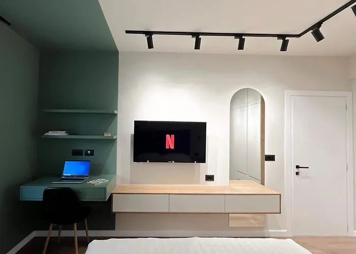 Dolce Far Niente * Тирана